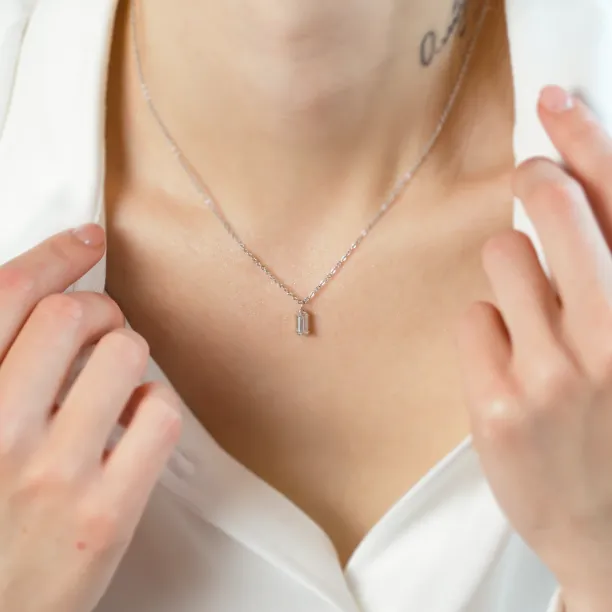 Zlatý přívěsek s moissanitem CARRIE Image