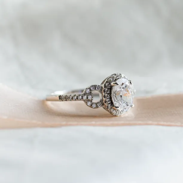 Luxury engagement ring with moissanites MERYL  Image