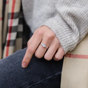 Zlatý zásnubní prsten s měsíčním kamenem DARLEEN Thumbnail