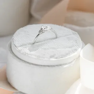 Zlatý zásnubní prsten s měsíčním kamenem DARLEEN Thumbnail