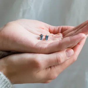 Zlaté náušnice se švýcarsky modrým topazem THUN Thumbnail