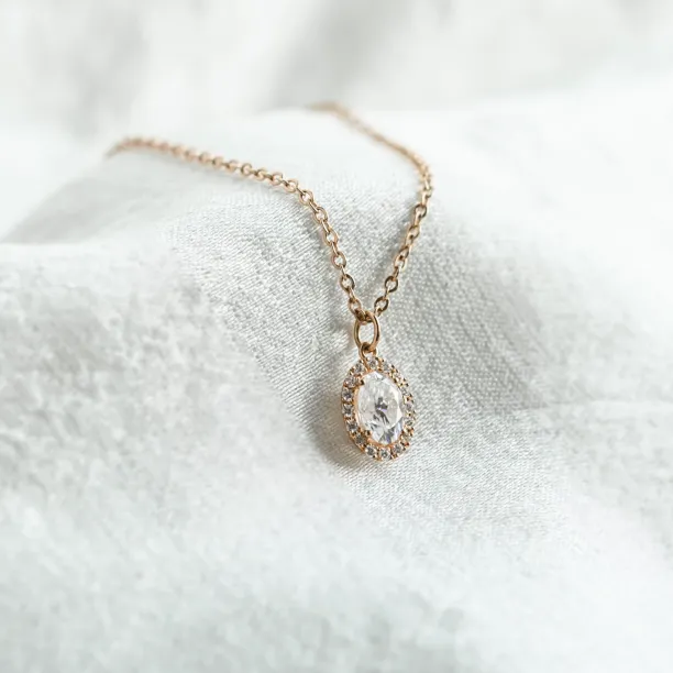 Gold necklace with moissanites GRANNY  Image