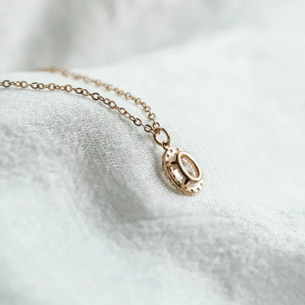 Gold necklace with moissanites GRANNY  Image