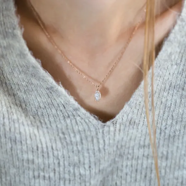 Gold necklace with moissanites GRANNY  Image