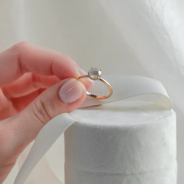 Luxury engagement ring with diamonds ISABELLA Image