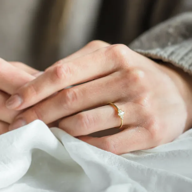 Romantický zásnubní prsten s diamanty MILLIANA Image