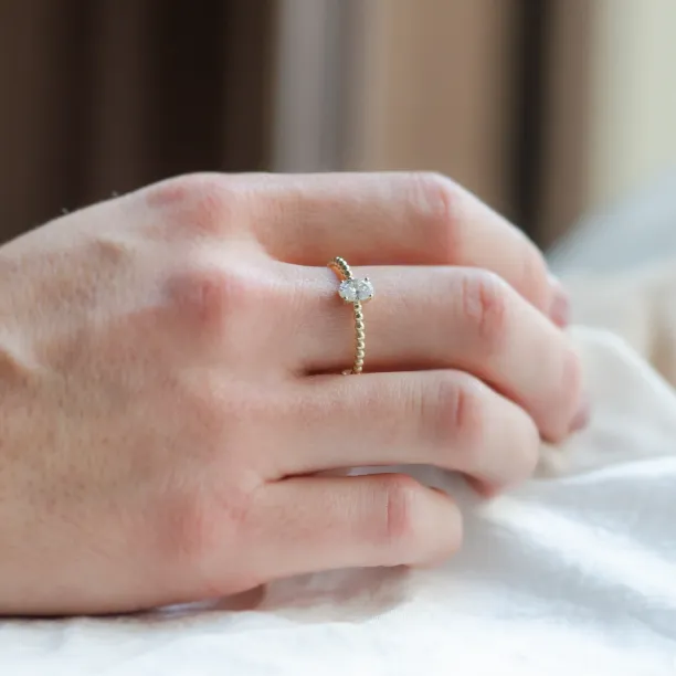 Minimalistický kuličkový prsten s diamantem CARLA Image