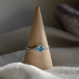 Zlatý prsten se švýcarským topazem a diamanty LUCIDE Thumbnail