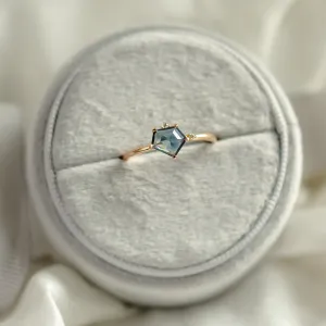 Gold ring with asymmetric sapphire SIGNIFICA Thumbnail