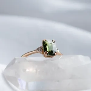 Gold ring with emerald sapphire and diamonds REZI Thumbnail