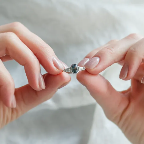 Gold ring with teal oval sapphire DIANA Image