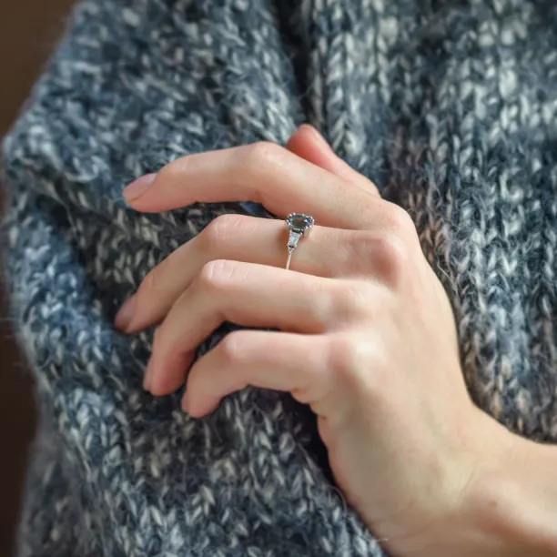 Gold ring with teal oval sapphire DIANA Image