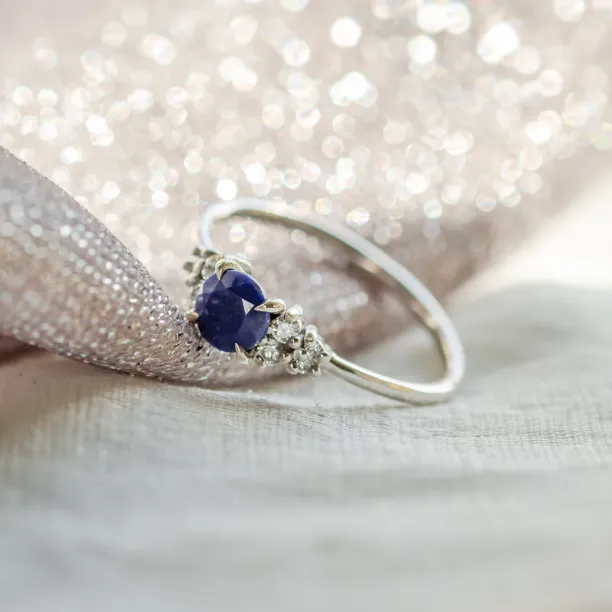 Zlatý prsten s centrálním lapis lazuli a diamanty ROYAL Image