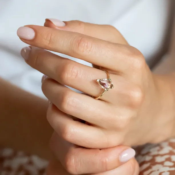 Zlatý prsten s ametrínem ve tvaru kite ADELE Image