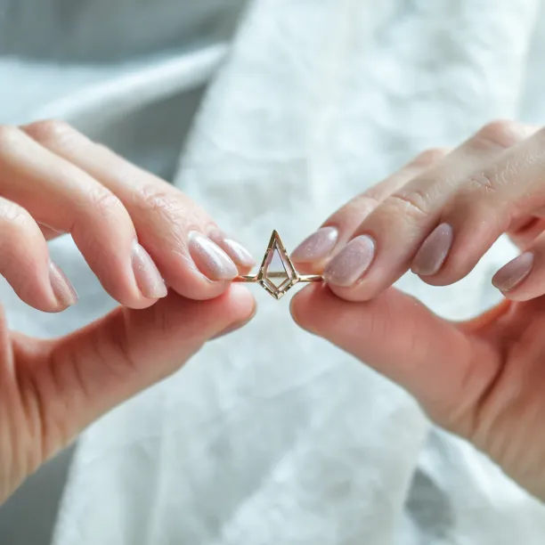 Zlatý prsten s ametrínem ve tvaru kite ADELE Image