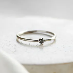 Minimalist jewelry collection with black diamond DUNCAN Thumbnail