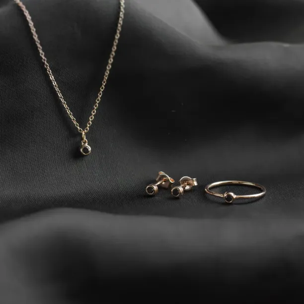 Black diamond in gold jewelry collection DARCY Image