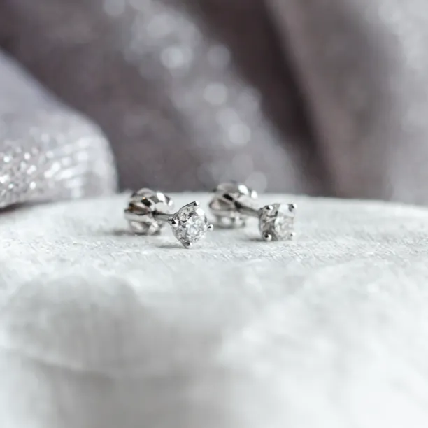 Classic earrings with diamonds ESTELLE Image