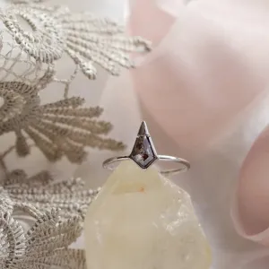 Unusual ring with kite salt and pepper diamond PISTE Thumbnail