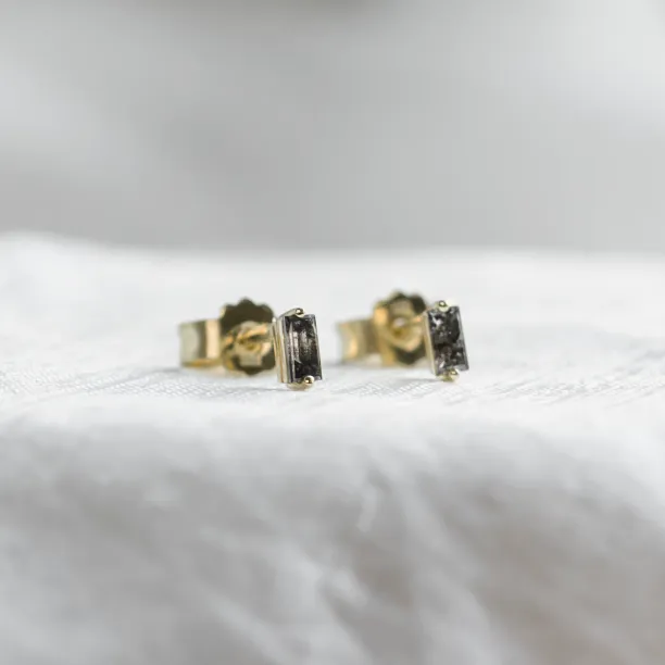 Jednoduché náušnice se salt and pepper diamanty KIKI Image