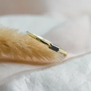 Minimalistický prsten s baguette salt'n'pepper diamantem TASSI Thumbnail