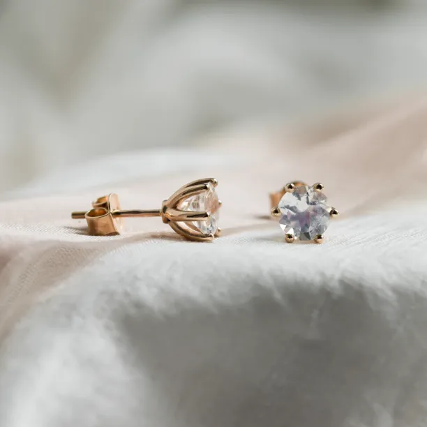 Stud earrings with white moonstone JULIET Image