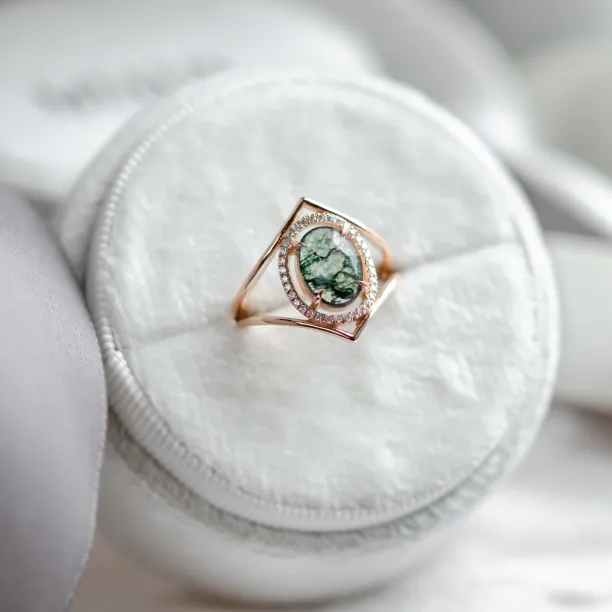 Luxury gold ring with moss agate and diamonds PINIA Image
