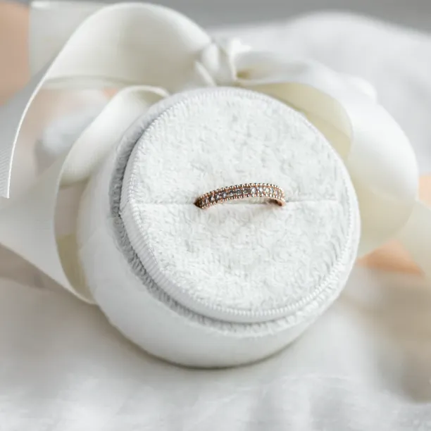 Netradiční eternity prsten s diamanty PERSEFONA Image