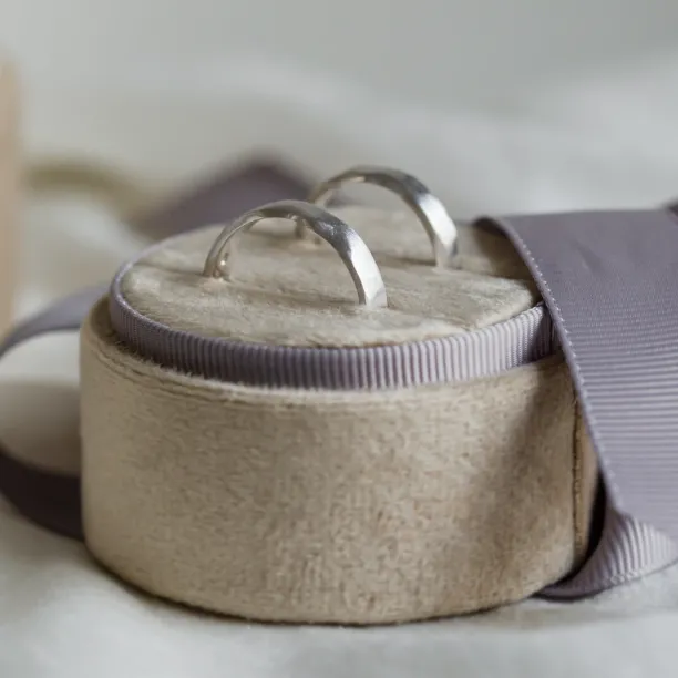 Netradiční snubní prsteny s nepravidelnými okraji DANTE Image