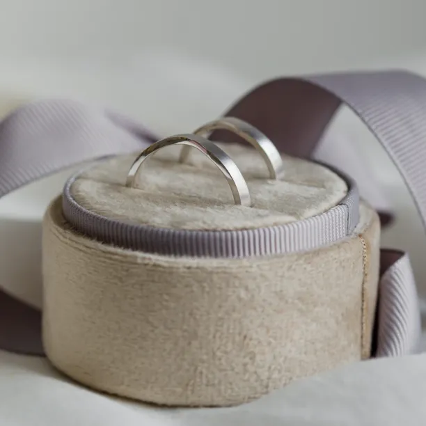 Matné nepravidelné snubní prsteny ELISE Image