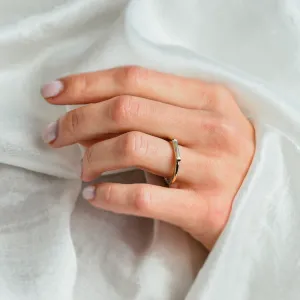 Zlatý prsten s baguette moissanitem v art deco stylu LIA Thumbnail