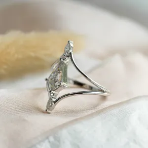 Extravagant split shank ring with moissanites ELOISE Thumbnail
