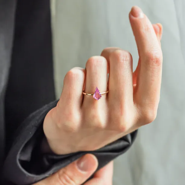 Gold ring with pink sapphire CODY Image