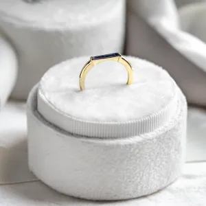 Gold ring with laboratory sapphire in baguette shape CYNTHIA Thumbnail