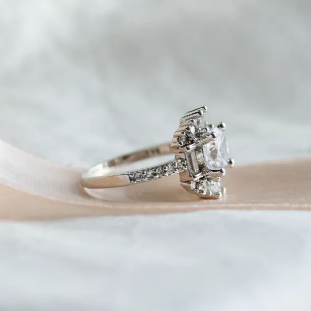 Luxury engagement ring with moissanites SHINY Image