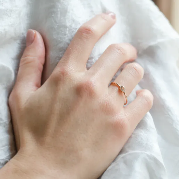 Minimalist diamond ring LARA Image