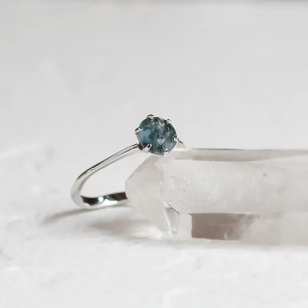 Unusual engagement ring with moss agate and organic bezel AVERIL Image