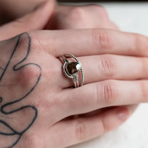 Gold engagement set with pear salt and pepper diamond MEGGIE Image