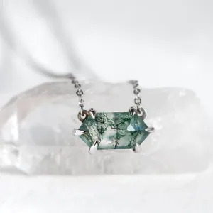 Zlatý náhrdelník s hexagon mechovým achátem VALINOR