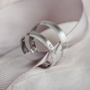 Matné snubní prsteny z bílého zlata a s diamantem D-SHAPE MOAB Thumbnail