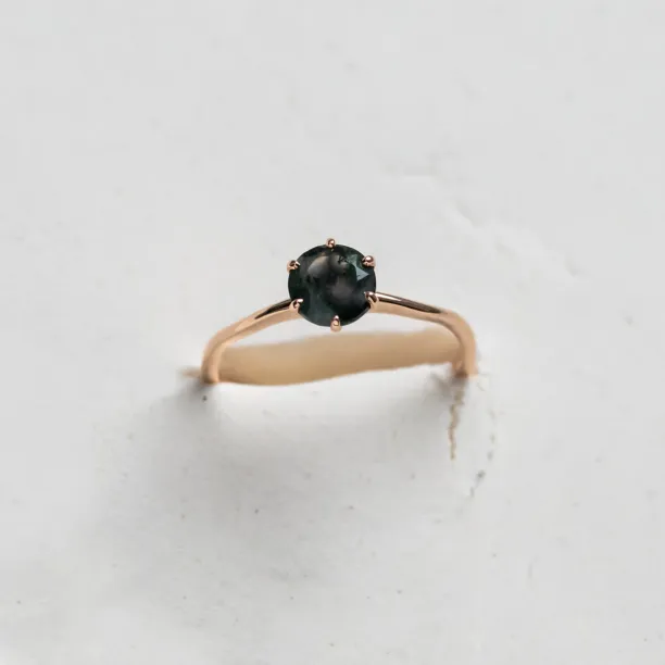 Unusual engagement ring with moss agate and organic bezel AVERIL Image