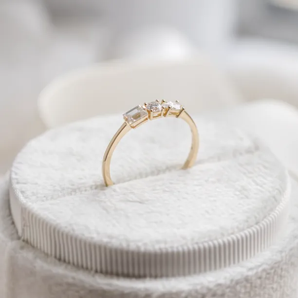 Gold ring with three moissanites AVERY Image