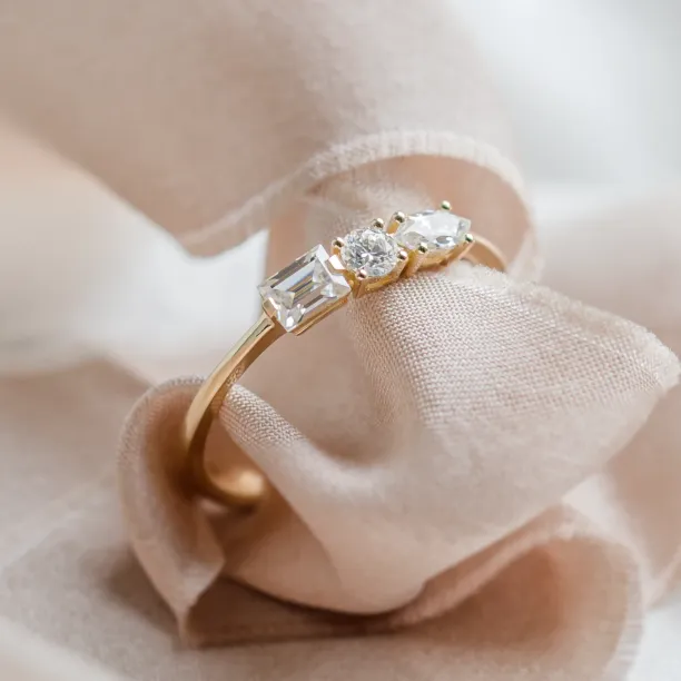 Gold ring with three moissanites AVERY Image