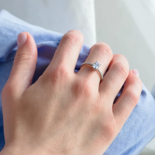 Original engagement ring with moissanites BIBI Image