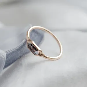 Zásnubní prsten s hexagon salt and pepper diamantem PROXY Thumbnail