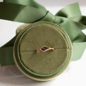 Zlatý matný prsten s kite salt and pepper diamantem APEX Thumbnail