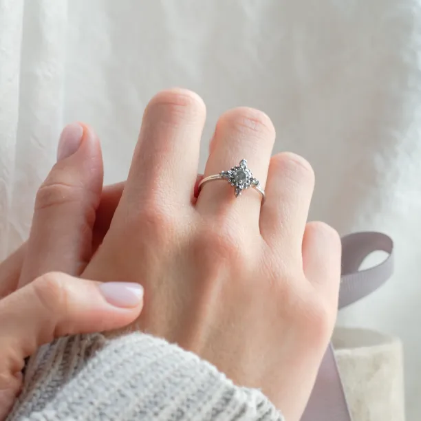 Zlatý cluster prsten se salt and pepper diamanty RAVE Image