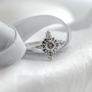 Zlatý cluster prsten se salt and pepper diamanty RAVE Thumbnail