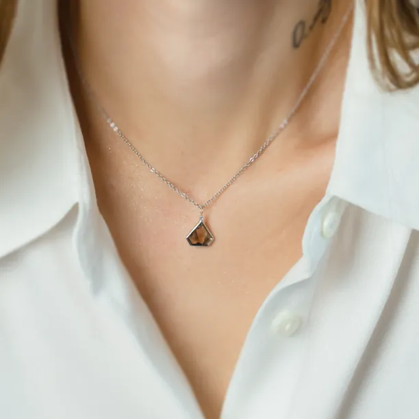 Geometrický náhrdelník se superman salt and pepper diamantem JOE Image