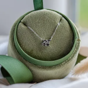 Cluster neklace in gold with salt and pepper diamonds VERO Thumbnail